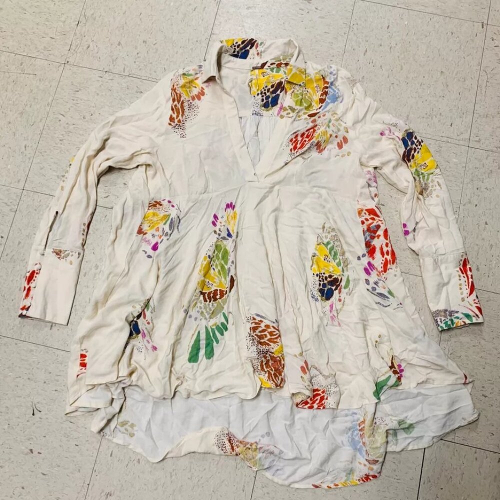 FREE PEOPLE Field Of Butterflies Tunic Top Size Medium Boho Chic Hi-Low - Picture 7 of 13